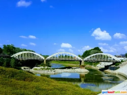 Bodrum Havalimanı Sakarya transfer hizmeti. Konforlu ve güvenli özel ulaşım araçlarıyla Bodrum’dan Sakarya vip transfer hizmeti.