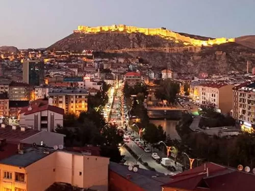 Bodrum Havalimanı Bayburt transfer hizmeti. Konforlu ve güvenli özel ulaşım araçlarıyla Bodrum’dan Bayburt vip transfer hizmeti.