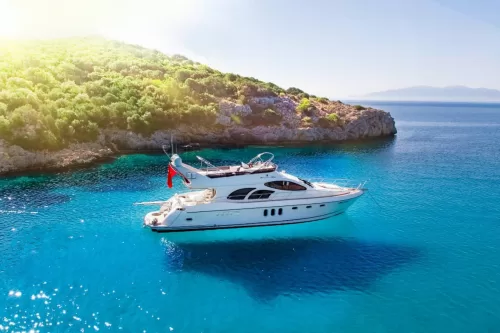 Bodrum yacht kiralama üçün lüks və xüsusi yachtlar, gündəlik dənizin dadını çıxarmaq üçün Bodrum qayıq kiralama seçimləri, Monlight turları, evlilik təklifləri və ad günü partiyaları üçün VIP yachtlar.